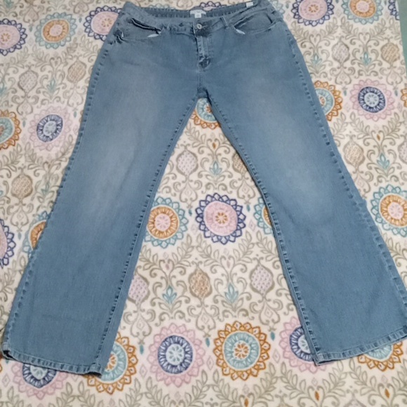 Womens size 12 Cato blue jeans - Picture 3 of 5